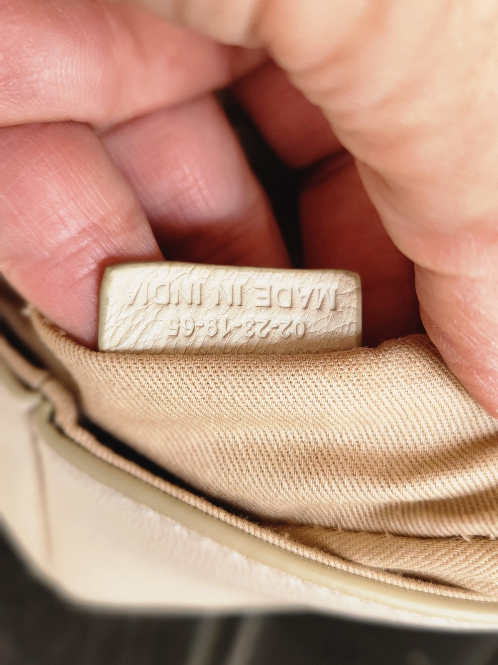 See by Chloé  Hana Small Shoulder Bag Crossbody Cement Beige - Picture 3 of 8